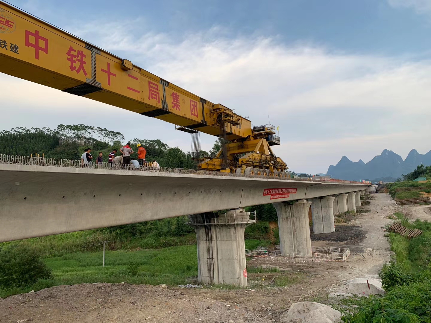 赤峰预应力加固在公路桥梁施工应用